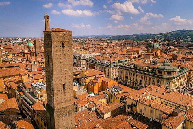 Private Walking Tour of the Historic Center of Bologna - Tour Highlights