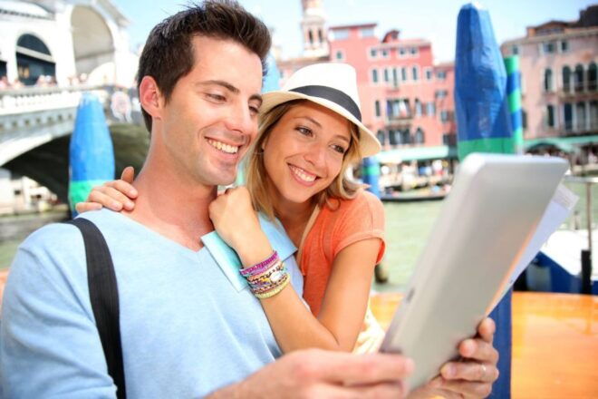 Private Walking Tour of Venices Old Town With Gondola Ride - Important Information