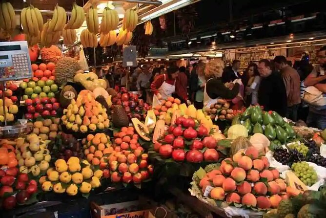 Private Walking Tour on Barcelona Old Town 3-Hour - Meeting and Pickup