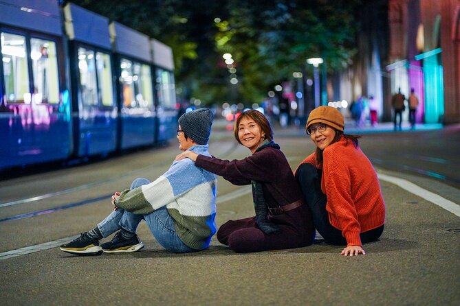 Private Walking Tour & Photoshoot With a Local in Zurich - Linos Expertise and Skills