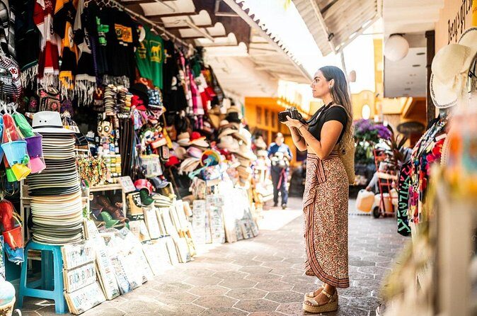 Private Walking Tour Seattle Delights at Fremont Frolic - Who Should Consider This Tour?