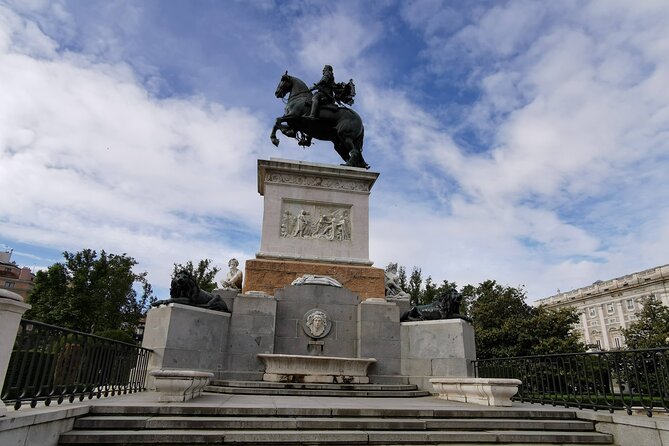 Private Walking Tour to Royal Palace and Old Town of Madrid - Marvel at Architectural Masterpieces