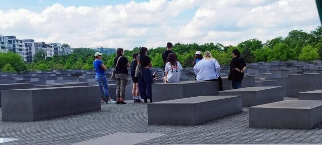 Private Walking Tour With Berlin Highlights Licensed Guide - Key Landmarks