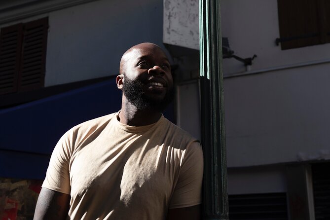 Private Walking Tour With Fashion Photographer and Paris Guide - Meeting and Pickup