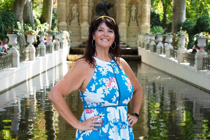 Private Walking Tour With Fashion Photographer and Paris Guide - Tour Itinerary