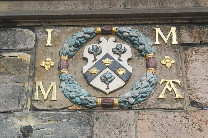 Private Walking Tour With Hidden Walks Author in Edinburgh - Tour Overview