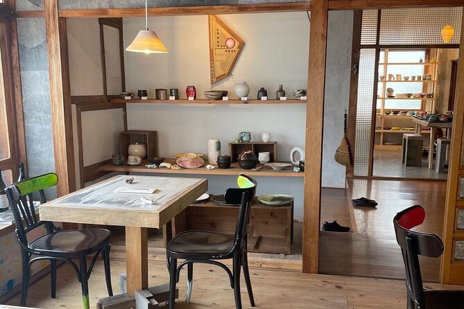 Private Wheel Pottery Experience in Hokkaido With One Drink - Meeting and Pickup