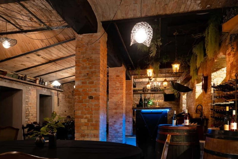 Private wine tasting event in authentic ambiance in Budapest - Why This Experience Works Well