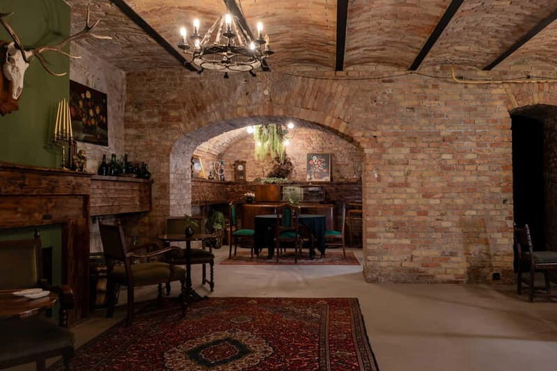 Private wine tasting event in authentic ambiance in Budapest - Who is This Best For?