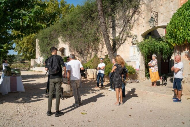 Private Wine Tasting Tour by Vintage Car in Provence - Memorable Moments and Souvenirs