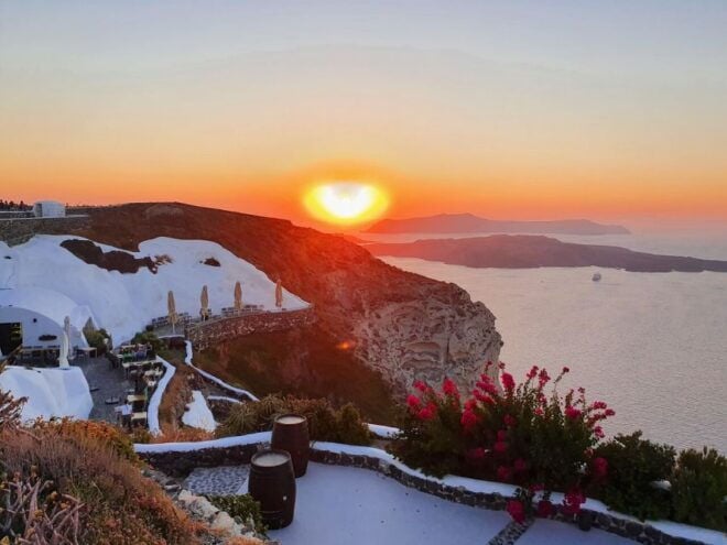 Private Wine Tour With Sunset and Pictures - Traditional Winery Visit