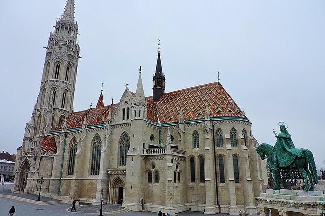 Private World Heritage Walk of the Buda Castle District and Pub Hopping Tour - Pickup Information