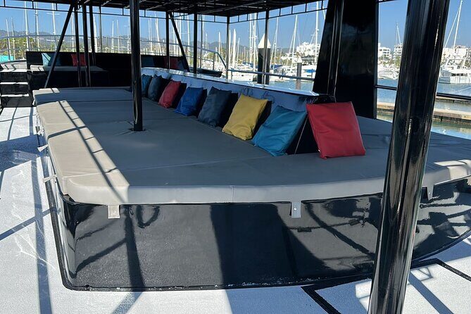 Private Yacht Charter ChicaFUN 2 Waterslides All Inclusive - Price and Value