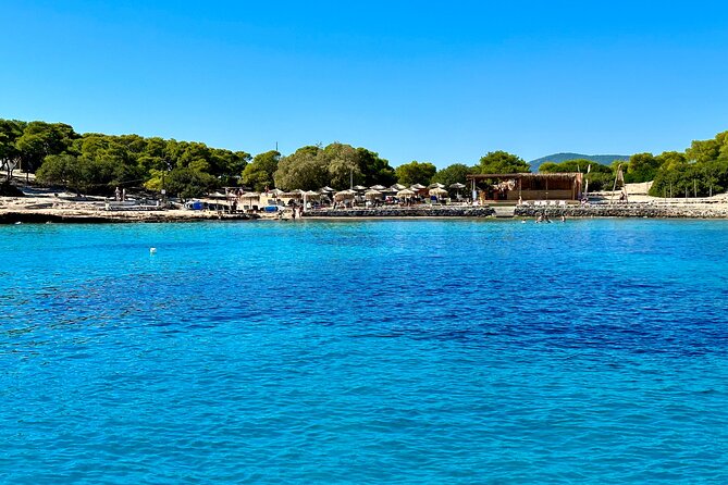 Private Yacht Charters and Cruises From Athens, Greece - Amenities and Services