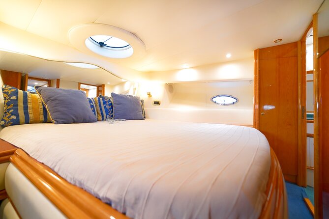 Private Yacht Experience in Puerto Colon - Meeting and Pickup Information