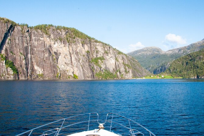 Private Yacht - Fjord, Mountains and Waterfalls Cruise to Modal - Common Questions