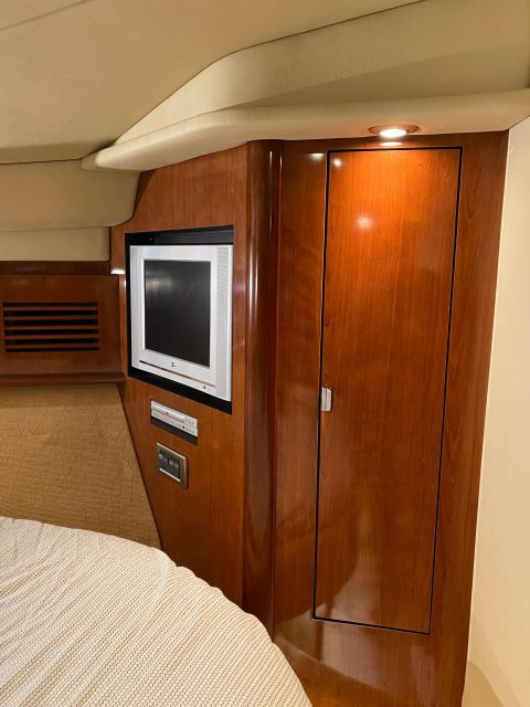 Private Yacht Rentals 2h Champagne Gift - Sightseeing