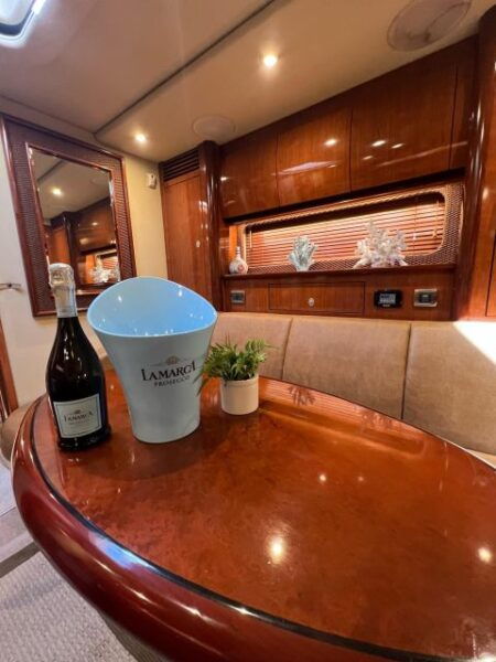 Private Yacht Rentals 2h Champagne Gift - Common Questions