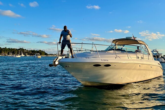 Private Yacht Tour W/Captain See the Millionaires Homes & Miami in a Unique Way - Common Questions