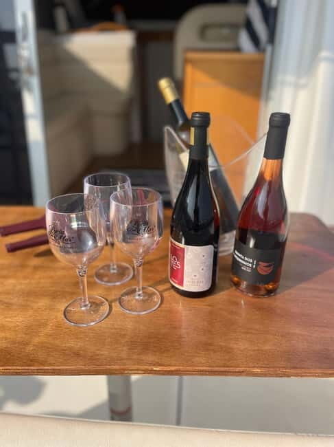 Private yacht tour with wines on board - The Experience from the Reviews