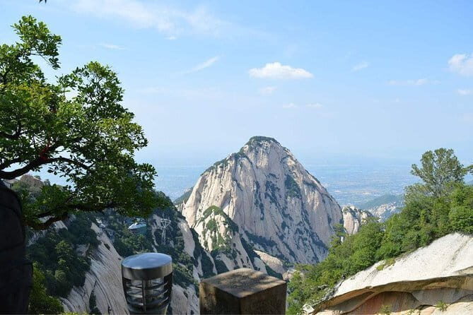 Privately Guided Tour to Mt.Hua - An Overview of the Mt. Hua Private Tour