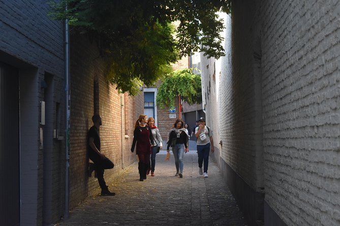 PRIVE Bruges Tour With a Local Friend - Common Questions