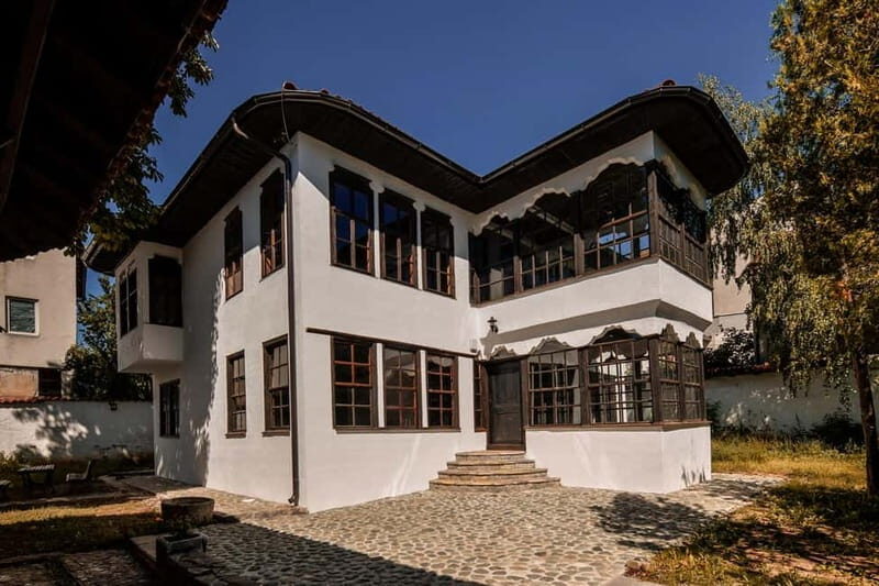 Prizren to Pristina & Iconic Graanica Monastery Tour - Additional Cultural Insights