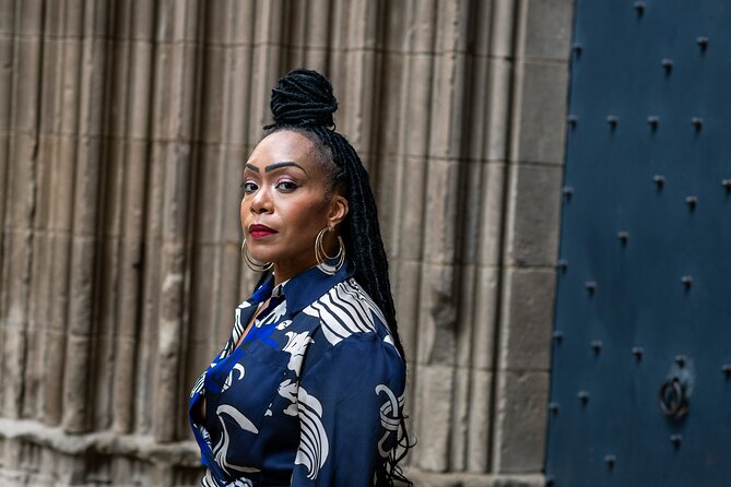 PRO Portrait Session & Old Town Tour - Barcelona Photo Experience - Overview and Details