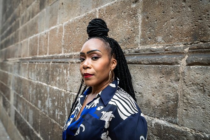 PRO Portrait Session & Old Town Tour - Barcelona Photo Experience - Inclusions