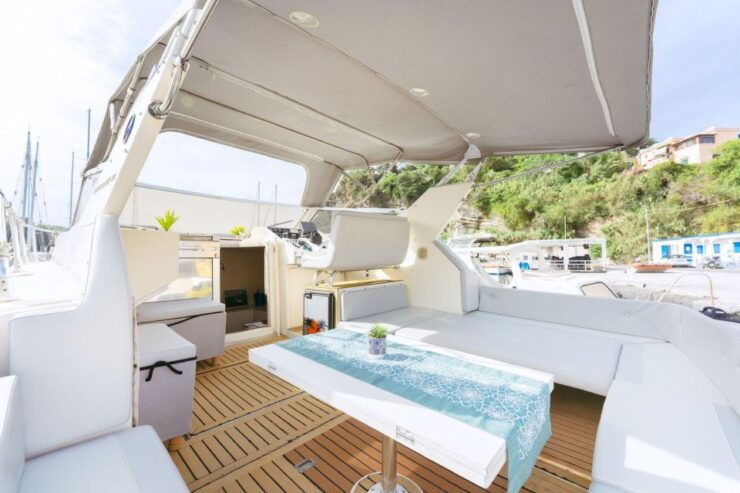 Procida: Boat Tour With Lunch - Tour Details