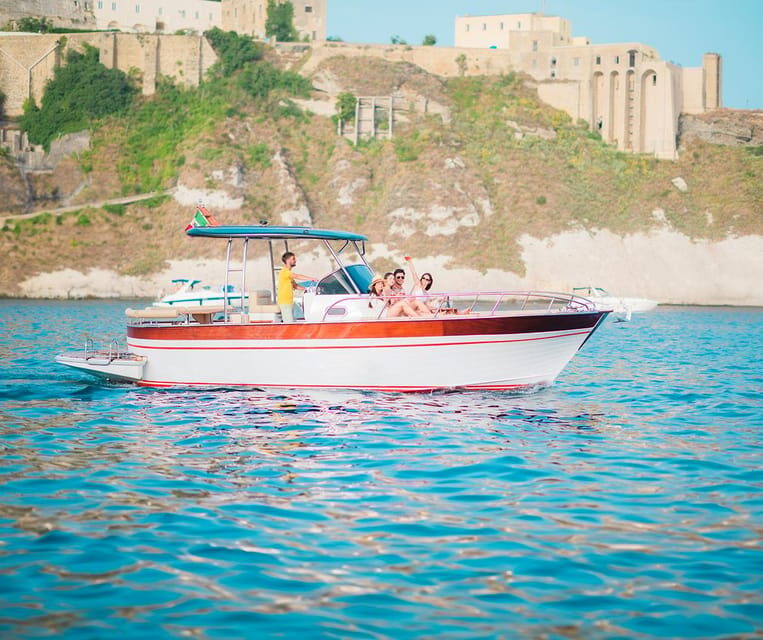 Procida: Sunset aperitif by boat - Procida: Sunset Aperitif by Boat
