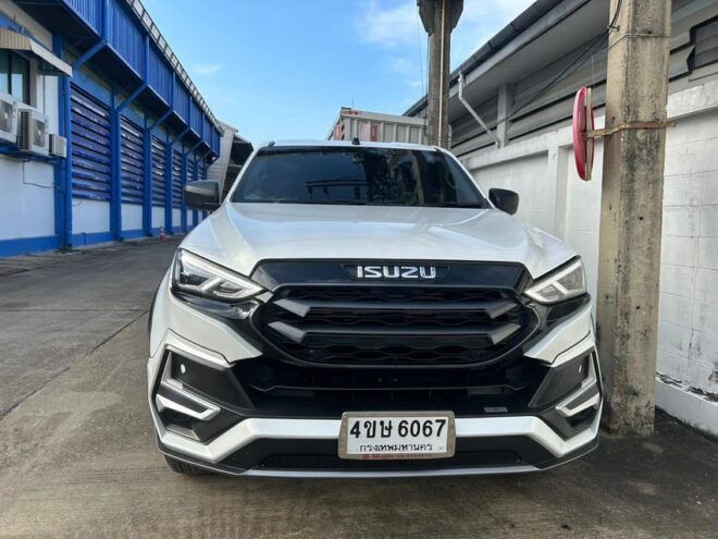 Professional and Friendly Lady Driver Airport Transfer - Meet Your Driver