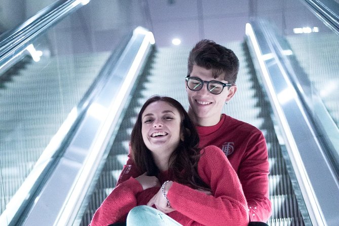 Professional Night Photo Session and Tour in Amsterdam - Cancellation Policy and Operator