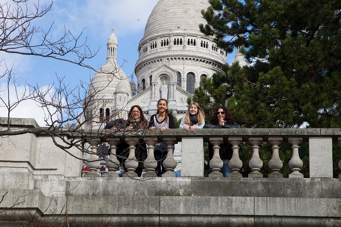 Professional Photo Shoot Tour in Paris Montmartre - Meeting Point