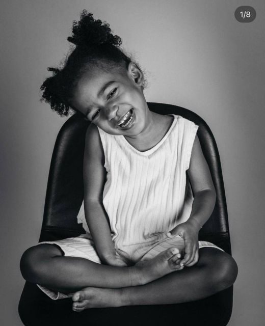 Professional Photographer Paris @ivetta_photos - Booking Details