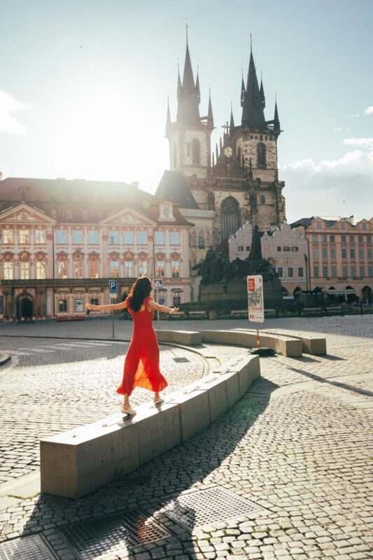 Professional photoshoot experience in the Old Town in Prague - A photographer who helps you feel at ease