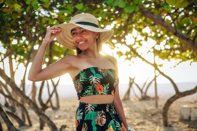 Professional Sunset Photoshoot in Aruba - Who Would Love This Experience?