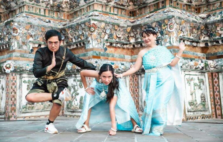 Professional Thai Costume Photography at Wat Arun, Bangkok - Customer Feedback