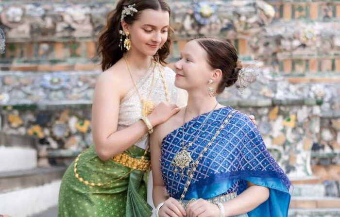 Professional Thai Costume Photography at Wat Arun, Bangkok - Frequently Asked Questions