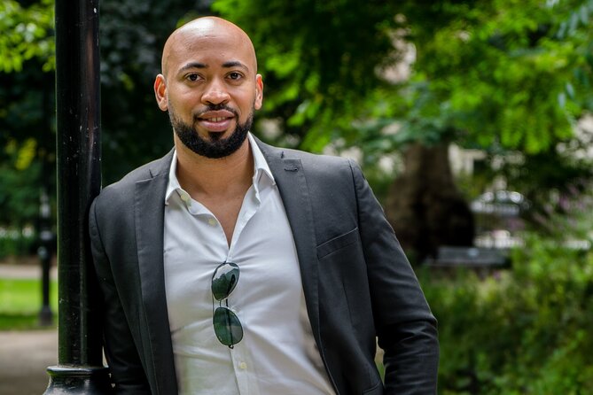 Professional Tinder Photoshoot in London - Tips for Optimizing Your Dating Profile