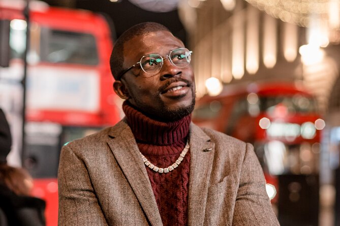 Professional Tinder Photoshoot in London - Convenient Meeting Location and Hours