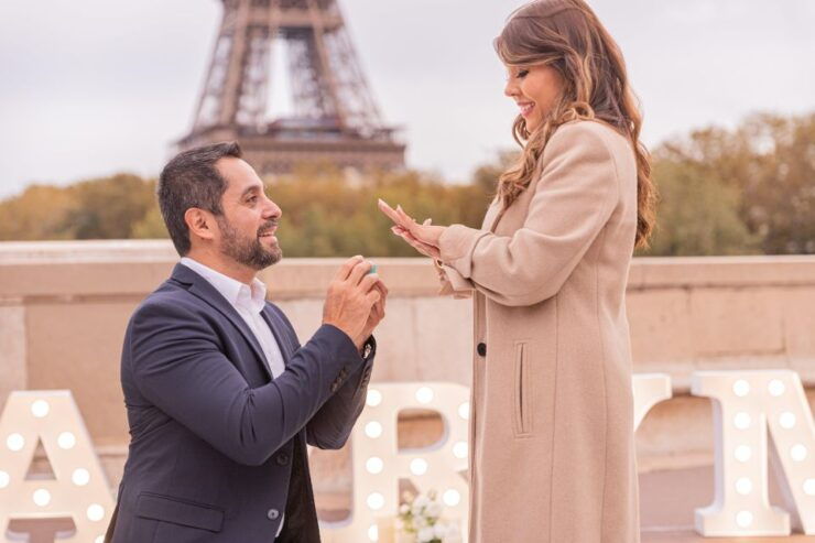 Proposal 'Marry Me' - Big Letters - Paris Proposal Planner - Good To Know