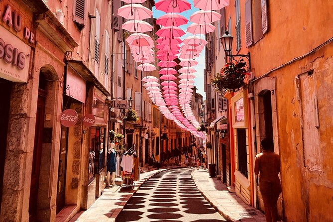 Provence Countryside and Its Medieval Villages Private Tour - Exploring Medieval Villages