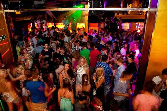 Pub and Club Party Night Tour in Hamburg - Tour Details