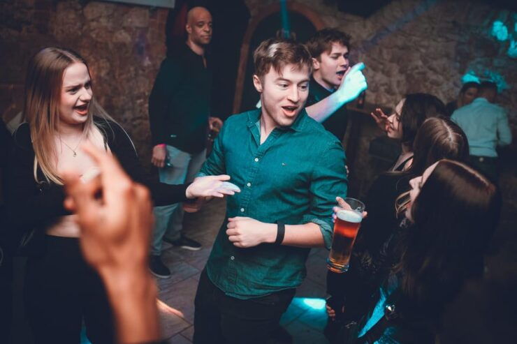 Pub Crawl - 1-Hour Open Bar Then Vip to 5 Clubs - Krakow - Key Points