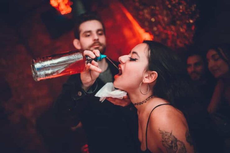 Pub Crawl - 1-Hour Open Bar Then Vip to 5 Clubs - Krakow - Pricing and Duration Details