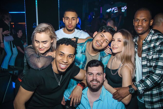 Pub Crawl Barcelona by EVOLVE the BEST Night Experience - Unforgettable Night at Top Bars and Clubs