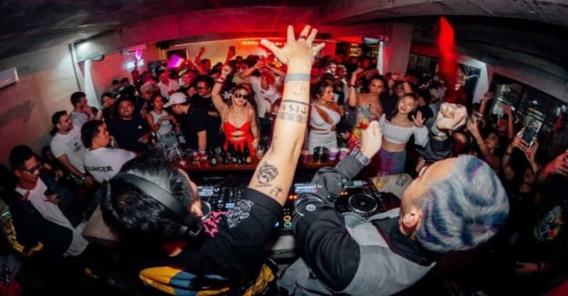 Pub Crawl; Cebu Sip & Stroll: A Nightlife Adventure - Exploring Cebu’s Nightlife: An Authentic Evening