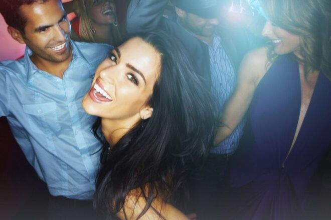Pub Crawl Cologne Including Admission Fee for Bars and Shots - Indulge in a Complimentary Shot at Each Venue