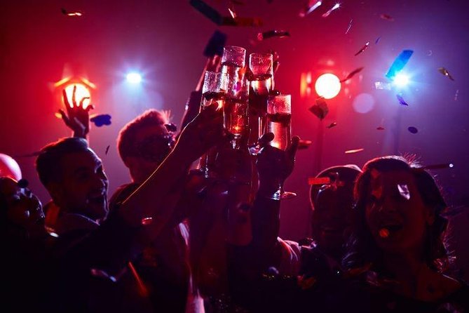 Pub Crawl Lisbon - Inclusions and Features